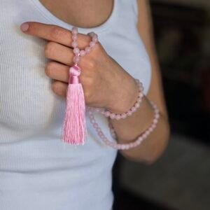 Japa mala noué en Quartz rose – Amour et guérison émotionnelle