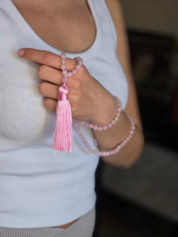Japa mala noué en Quartz rose – Amour et guérison émotionnelle