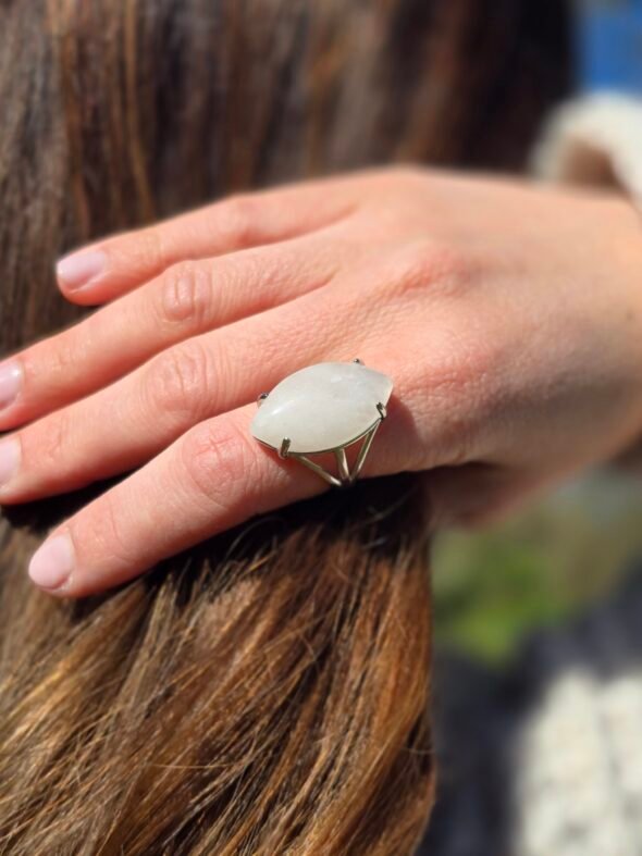 Bague ajustable en acier inoxydable avec pierre d'Opalite – Clarté et sérénité