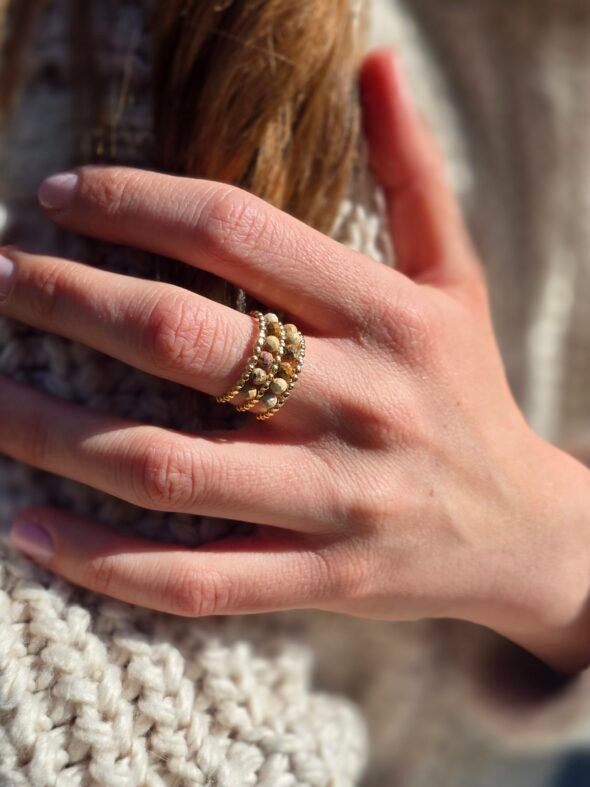 Bague ajustable en acier inoxydable doré avec Jaspe – Élégance et ancrage