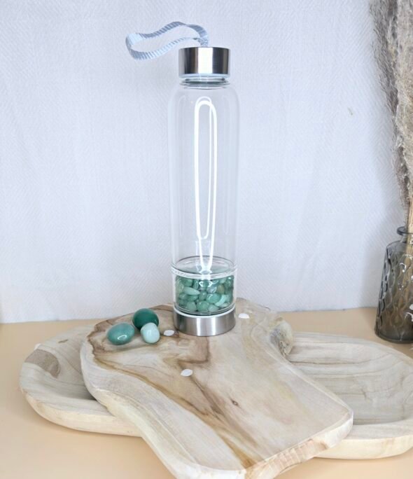 Bouteille en verre et acier inoxydable avec pierres d'aventurine verte – Équilibre et bien-être énergétique