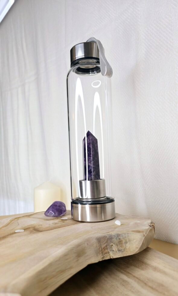 Bouteille en verre et acier inoxydable avec pointe d'Améthyste – Hydratation et énergie spirituelle