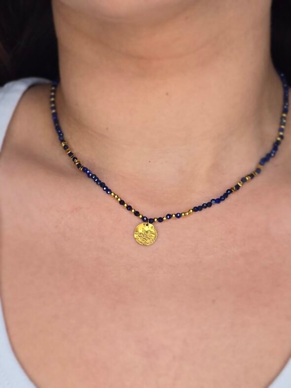 Collier pendentif rond avec perles en Lapis-Lazuli – Élégance et sagesse ancestrale
