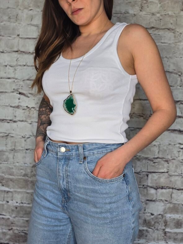 Collier long en cristal d'agate verte et doré – Image 2