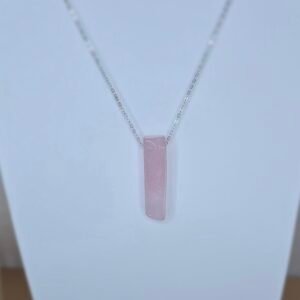Collier en argent sterling 925 avec pendentif en Quartz Rose – Élégance et harmonie