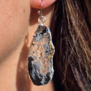 Boucles d’oreilles argentées en Pierre Druzy – Style bohème chic et éclat naturel