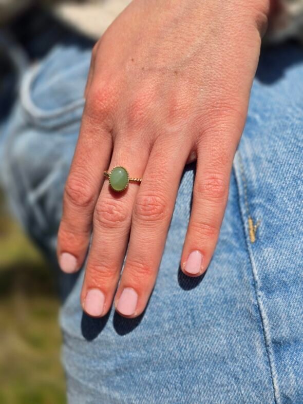 Bague ajustable torsadée en plaqué or avec Aventurine – Élégance et énergie positive
