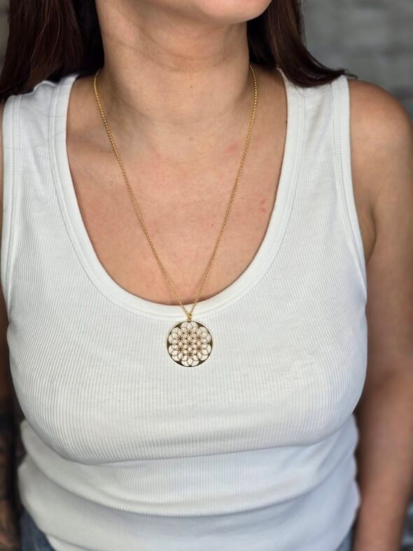 Collier "Fleur de Vie" en argent plaqué or – Élégance et énergie spirituelle