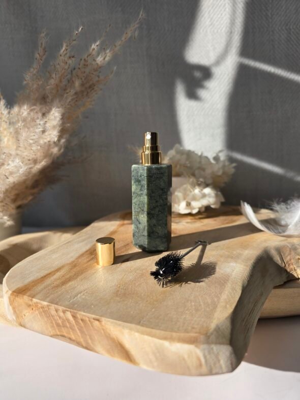 Bouteille en jade vert pour parfum – Image 2