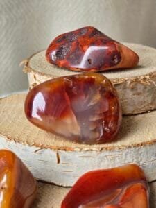 Cornaline extra pierre roulée 3-4 cm Madagascar, pierre naturelle de vitalité, créativité et confiance en soi