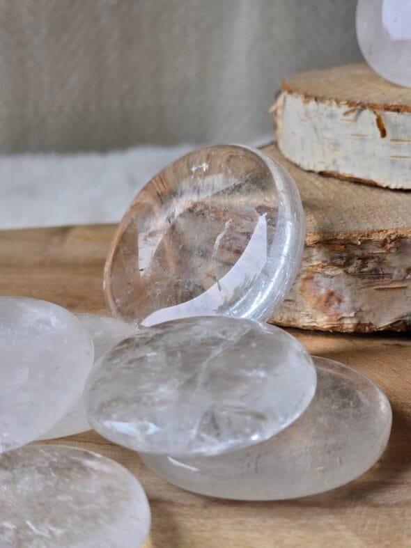 Galet de cristal de roche naturel 4-7 cm, pierre universelle de clarté, purification et amplification énergétique