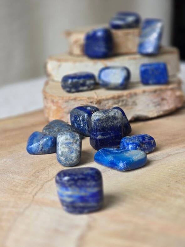 Pierre roulée en Lapis-Lazuli AA 2,5-4 cm Afghanistan – pierre naturelle de clarté mentale, intuition et communication