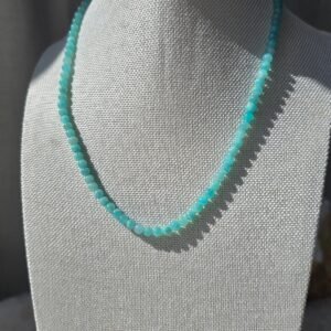 Collier en perles naturelles d’Amazonite 4 mm, pierre apaisante et équilibrante.