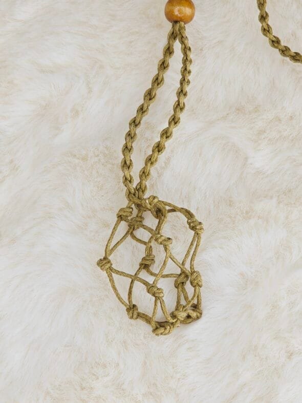 Cordon macramé fait main couleur sable avec perle réglable pour pendentif pierre.