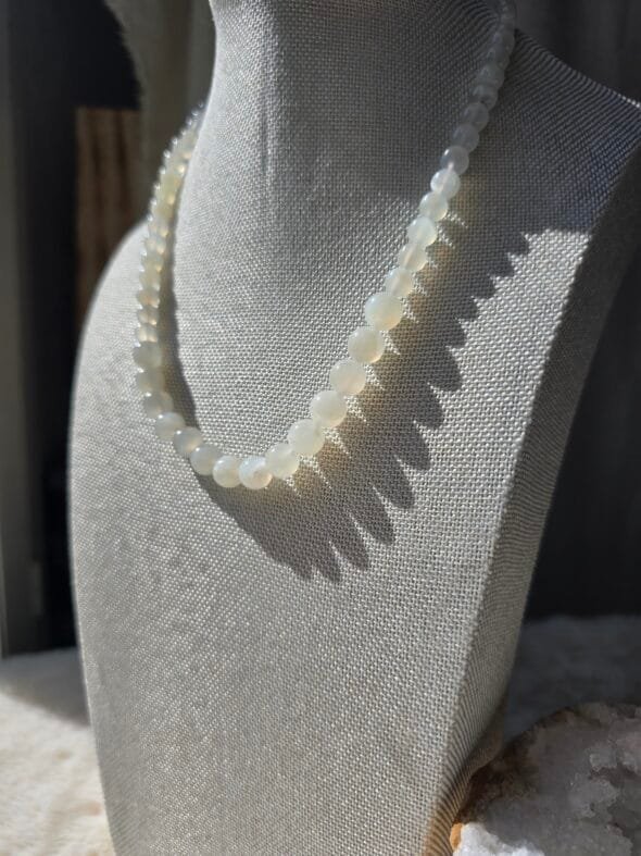 Collier en pierre de lune naturelle mix perles 4, 6 et 8 mm