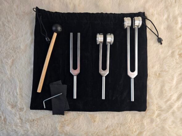 Kit complet de diapasons pour harmonisation énergétique