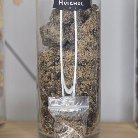 Sachet de 30 g de Copal Huichol – résine sacrée Bursera spp., encens artisanal mexicain pour rituels spirituels et visions.