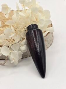 Pendule en bois Temple Égyptien de forme conique