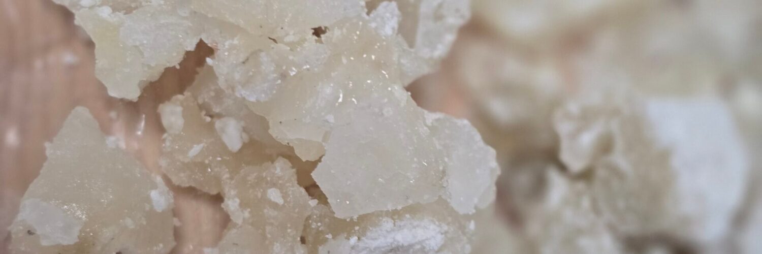 copal blanc – résine sacrée de Bursera bipinnata, encens naturel du Mexique pour rituels et méditation.